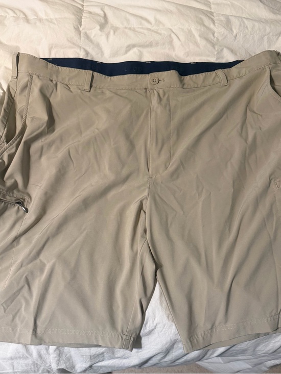 Izod Other - IZOD Golf swingflex cargo shorts